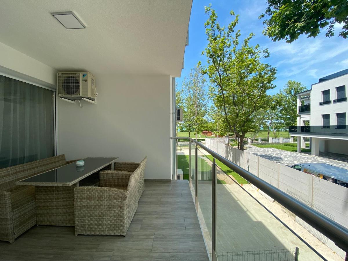 Sunshine Homes Zamárdi Exteriör bild