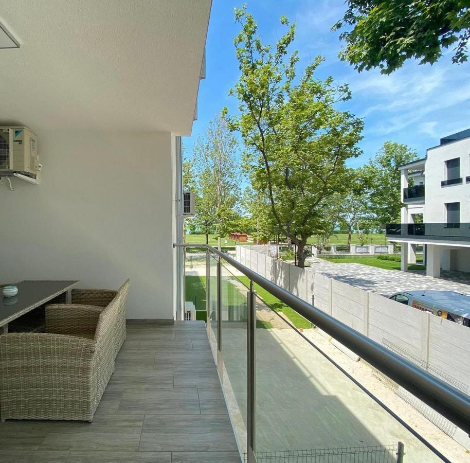 Sunshine Homes Zamárdi Exteriör bild
